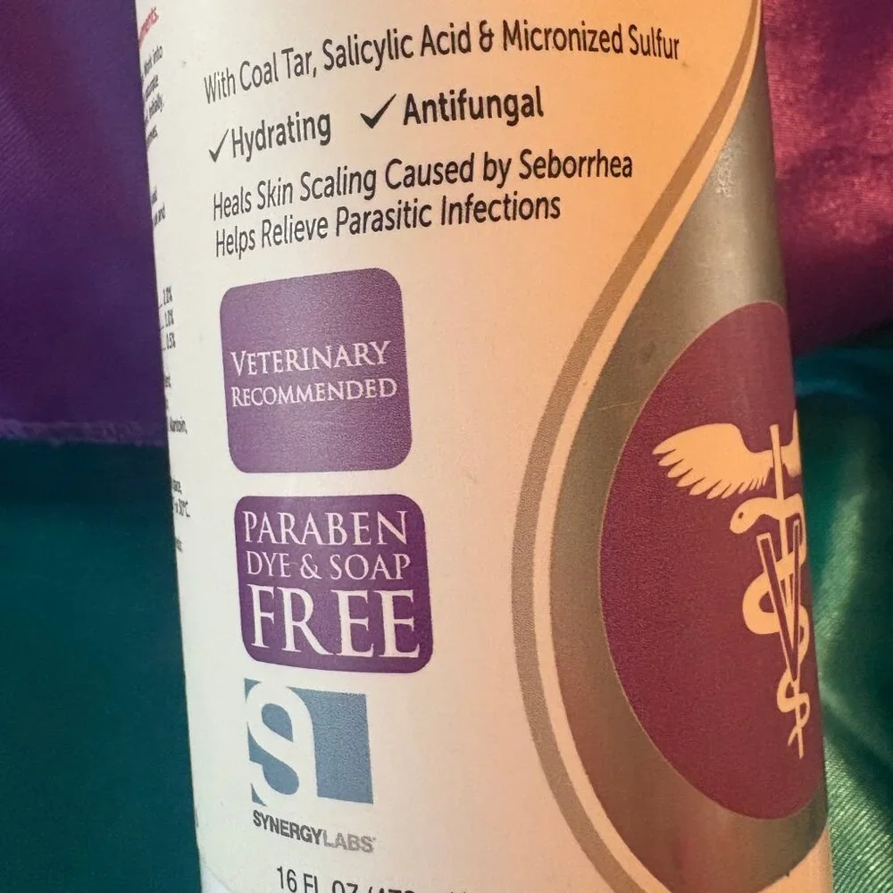 Veterinary Formula DOG SHAMPOO Antiparasitic Antiseborrheic Medicated NEW
